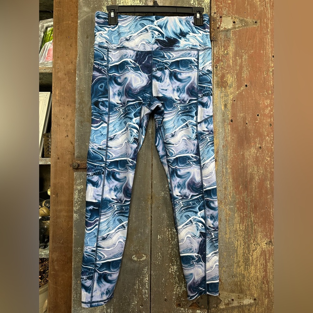 Women’s Size M Gaiam Purple & Blue Print Leggings.